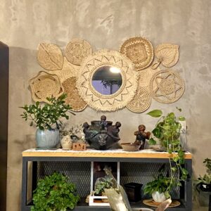 Mural decorativo de karanday, 10 posaplatos decorativos y espejo crudo de 80cm