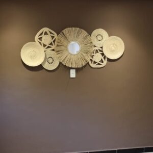 Mural de fibras naturales con espejo – Decoración artesanal de pared