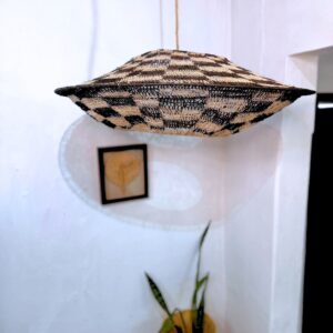 Lámpara de caraguatá artesanal negra de 80cm