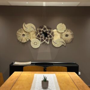 Set decorativo artesanal con espejo marrón y 8 piezas decorativas artesanales -  fácil instalación