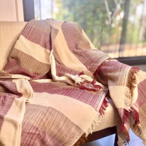 Manta artesanal de hilo 100% algodón hecha a mano con detalles en bordo