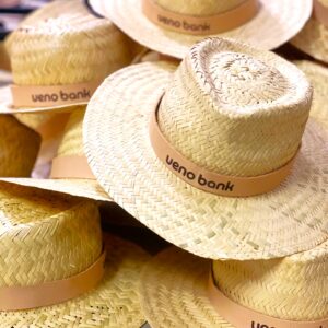 Sombrero artesanal de karanday personalizado con tira de cuero | Souvenir artesanal