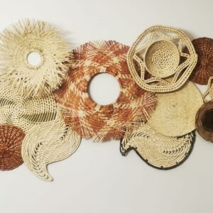 Set decorativo de pared con artesanías paraguayas.  - Decoración artesanal de fácil colocación.