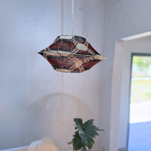Lámpara Colgante Nivaclé de Diseño Compacto — Artesanía Indígena Premium